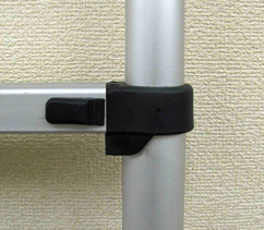 踏ざんには自動安全ロックを装備